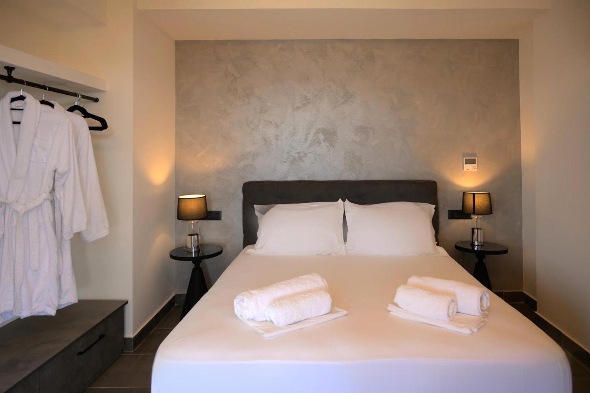 Olive Green Studios And Apartments Plomari ภายนอก รูปภาพ